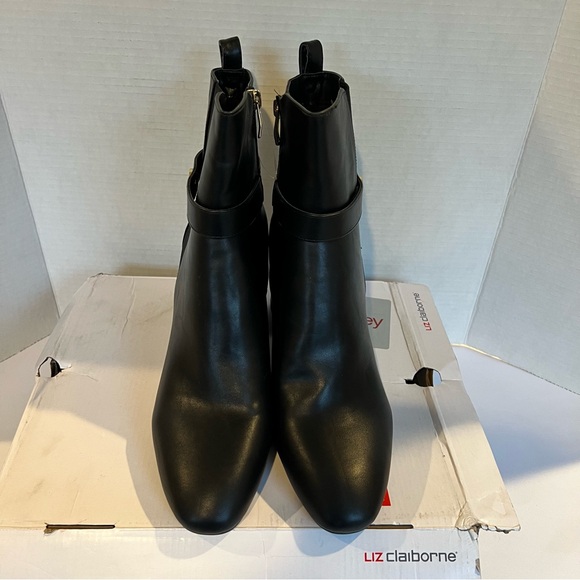 NWT Liz Claiborne Mister Black Faux Leather Ankle Booties Size 11 Wide Classic - Picture 5 of 10
